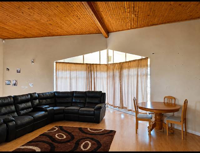 3 BEDROOM HOUSE FOR SALE IN ARCON PARK